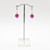 Boucles d'oreille boule en cristal.